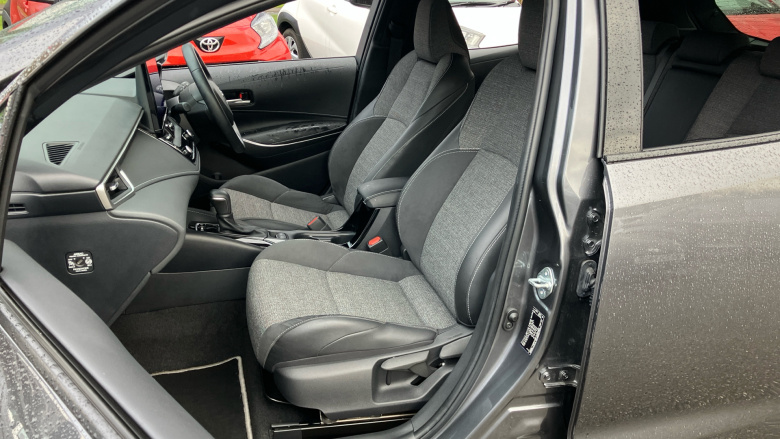 Toyota Corolla 1.8 Hybrid Design 5dr CVT Hybrid Hatchback